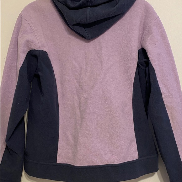 Patagonia Hoodie - Lavender and Navy, thicker fabric, 2 pockets - Picture 5 of 9